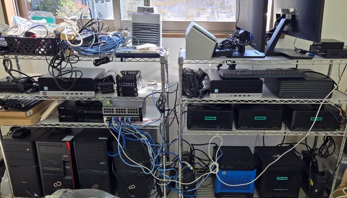 (株)グローリレイション事務所移転後のサーバースペースの様子